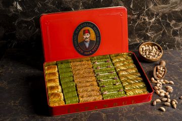 Hafız Mustafa, Premium Mixed Pistachio Baklava (Extra Large Box)