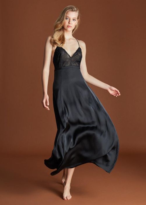 BLACK DREAM COLLECTION SATIN LACY HANGING LONG NIGHTGOWN