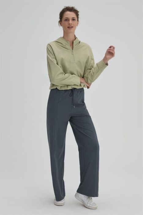 anthracite female loose cut sweatpants