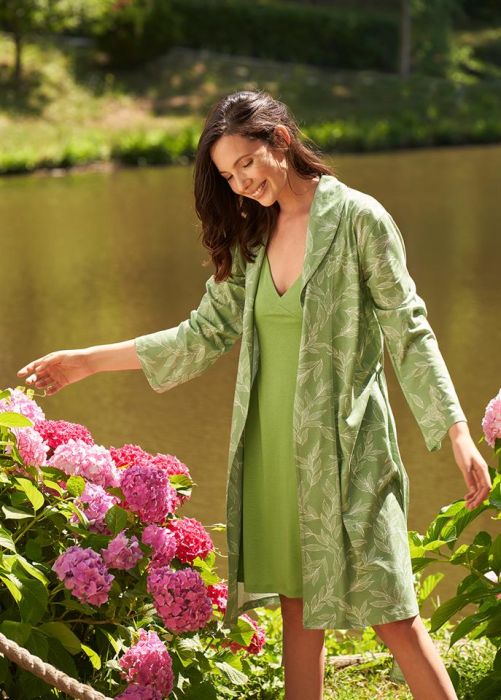 GREEN WOMEN'S LEAF PATTERNED DRESSING GOWN