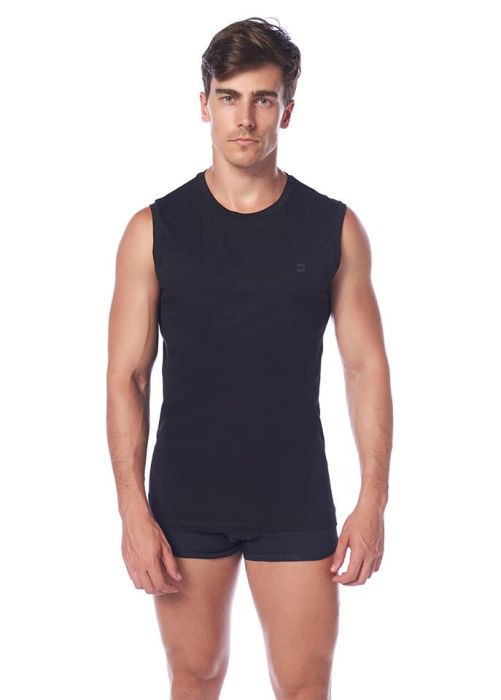 BLACK T-SHIRT