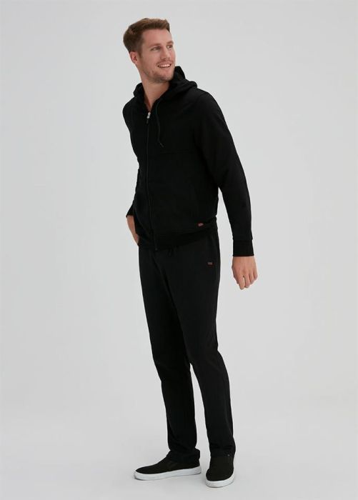 male black sweatpants